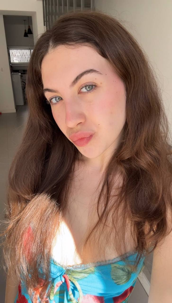 Nude girl Amber in Lilongwe