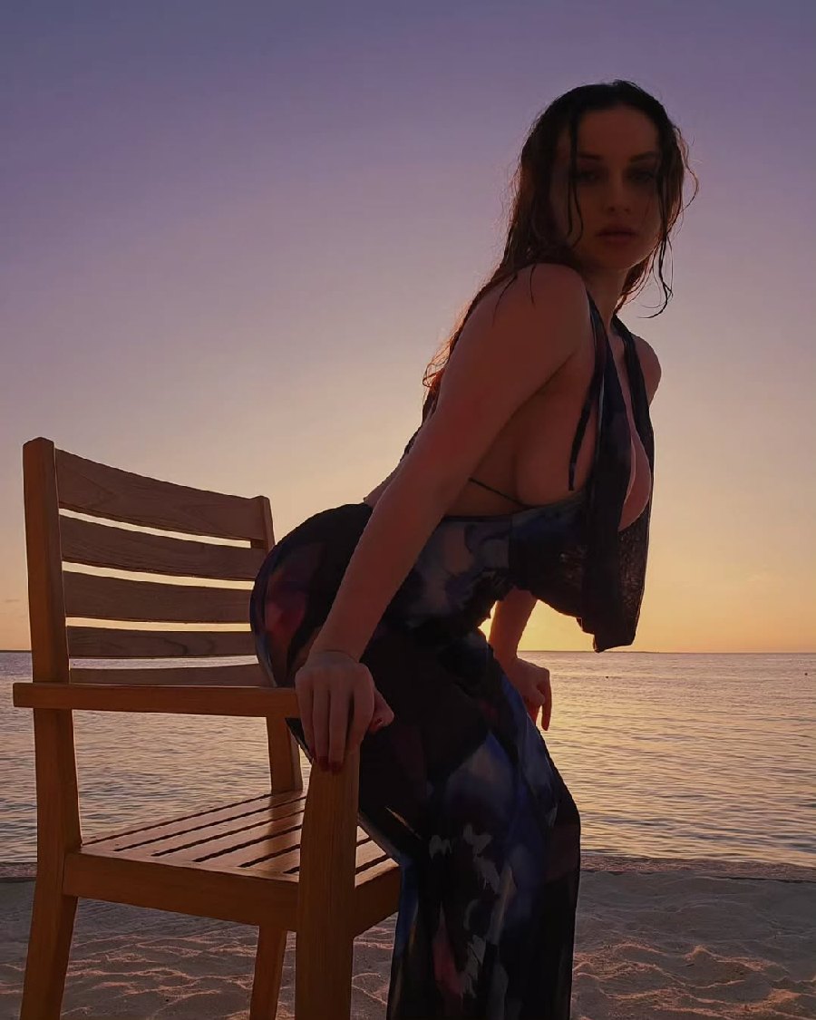 Sexy girl Miranda Faith nude in Lilongwe