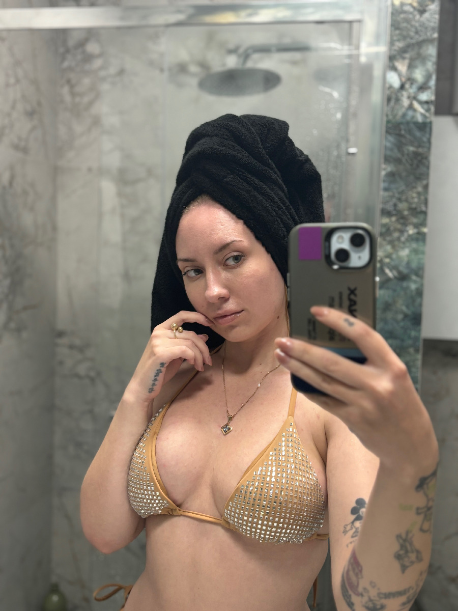 Nude girl KateV in Lilongwe